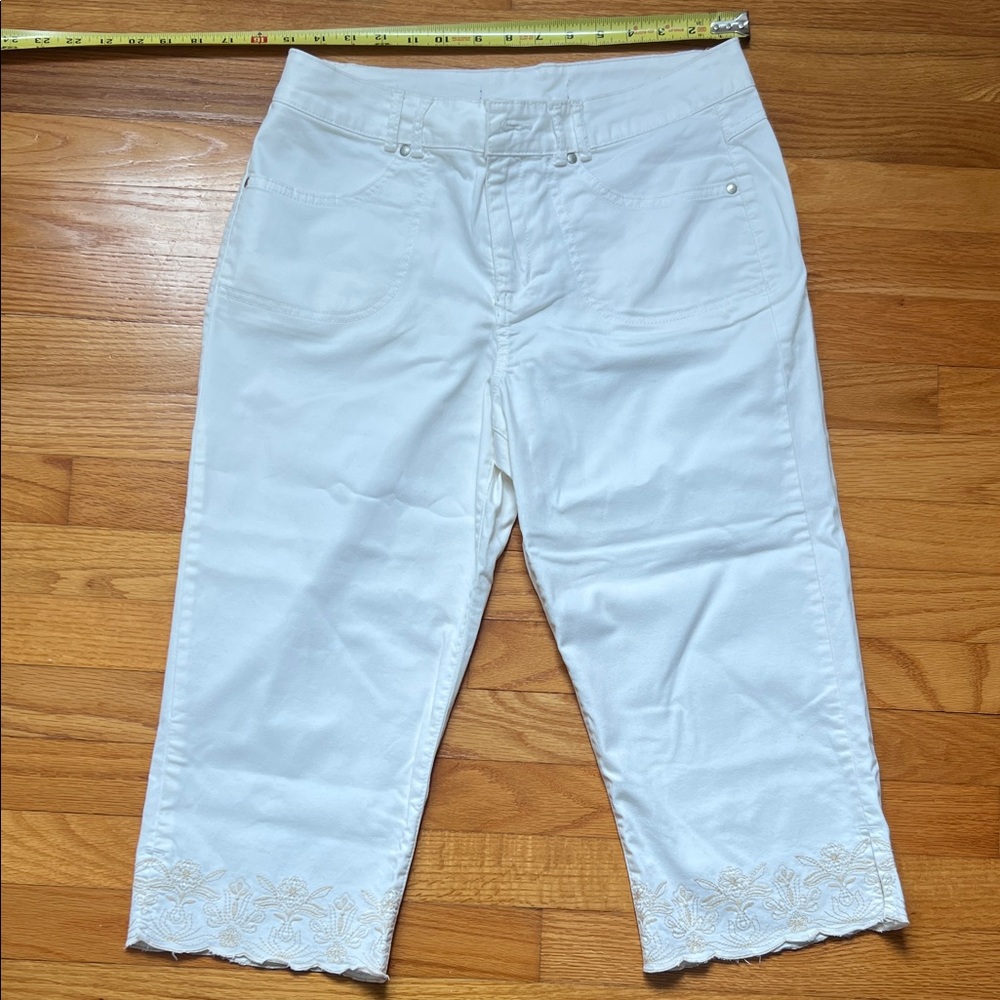 White Embroidered Hem Capri Pants